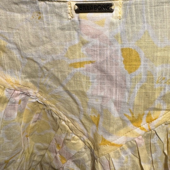 Billabong Yellow Floral Skirt, Preppy and flowy size M - Picture 5 of 5